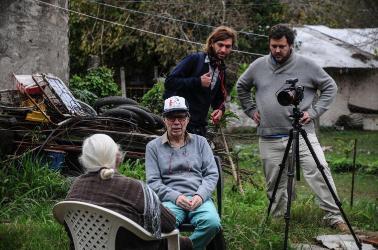 Marcos López en Alto Verde: retratos en la orilla del río 