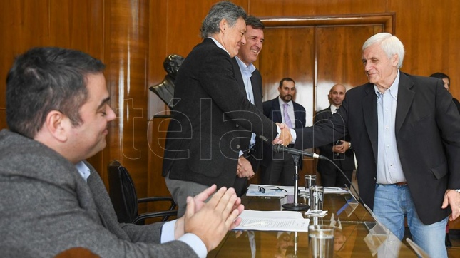 Gobierno, empresas y sindicatos firman un acuerdo para quintuplicar las exportaciones de motos
