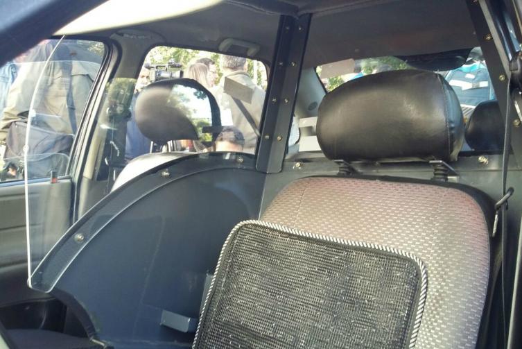 El intendente vetó la ordenanza para colocar mamparas en taxis y remises