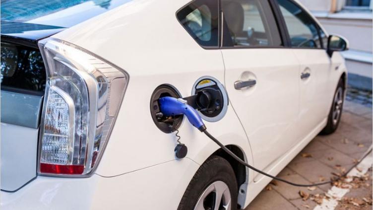 Buscan impulsar la producción de autos eléctricos