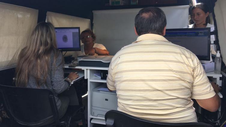 La provincia realizó un operativo de documentación en el barrio El Pozo 