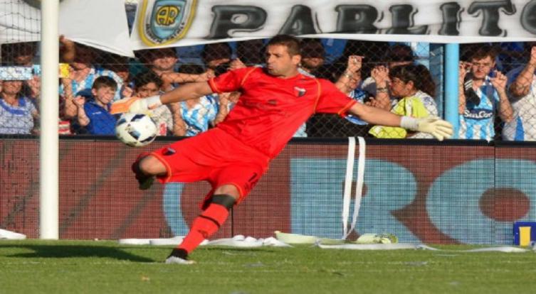 ¡CAMBIOOOO! ENTRA CARRANZA POR BROUN EN LA COPA ARGENTINA