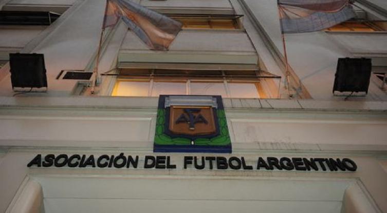 AFA POSTERGÓ LOS PARTIDOS DE COPA ARGENTINA DE RACING Y SAN LORENZO