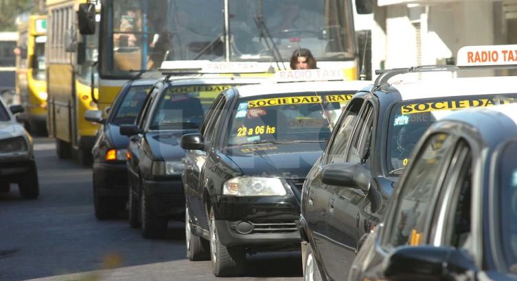 Un taxista fue robado y apuñalado en Barrio El Pozo