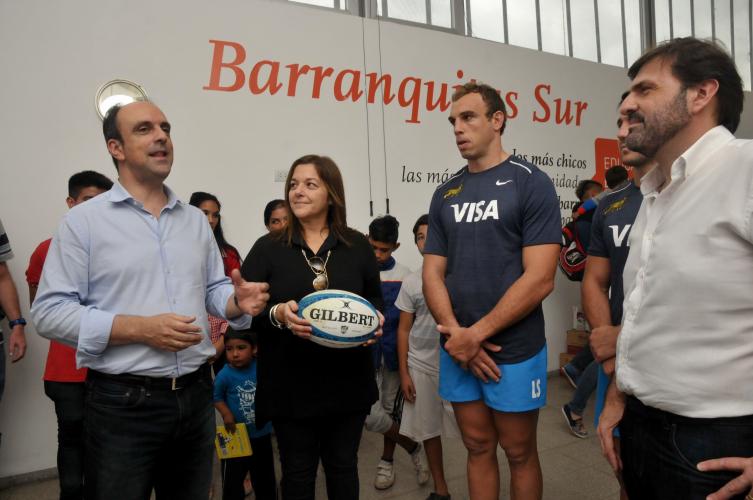 Los Pumas e Inglaterra visitaron el Jardín Municipal de Barranquitas Sur