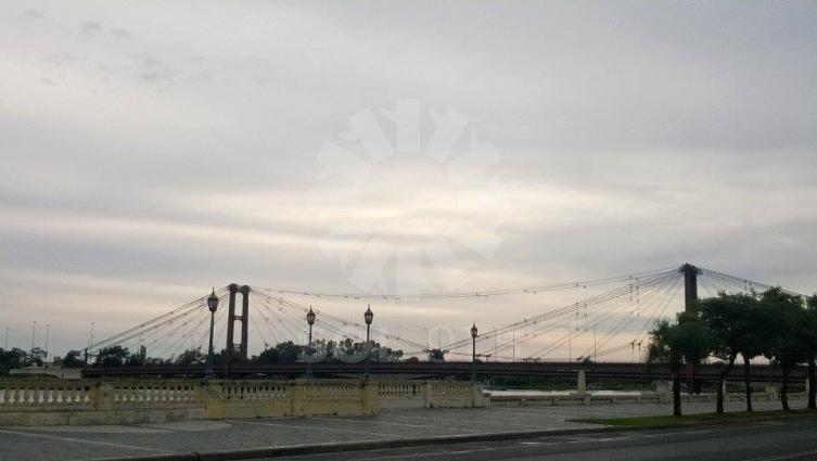 Sábado gris con amenazas de lluvia