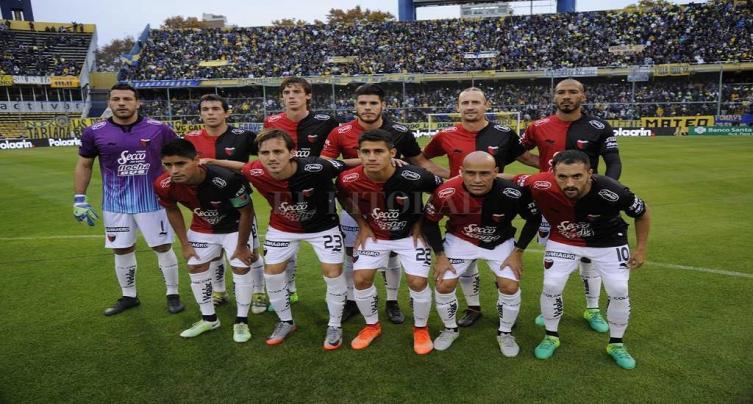 COLÓN SE METE EN LA SUDAMERICANA SI DEFENSA NO LE GANA A ATLÉTICO TUCUMÁN