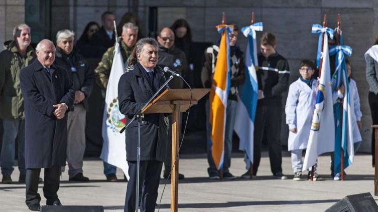 Macri encabezó el acto central del Día de la Bandera