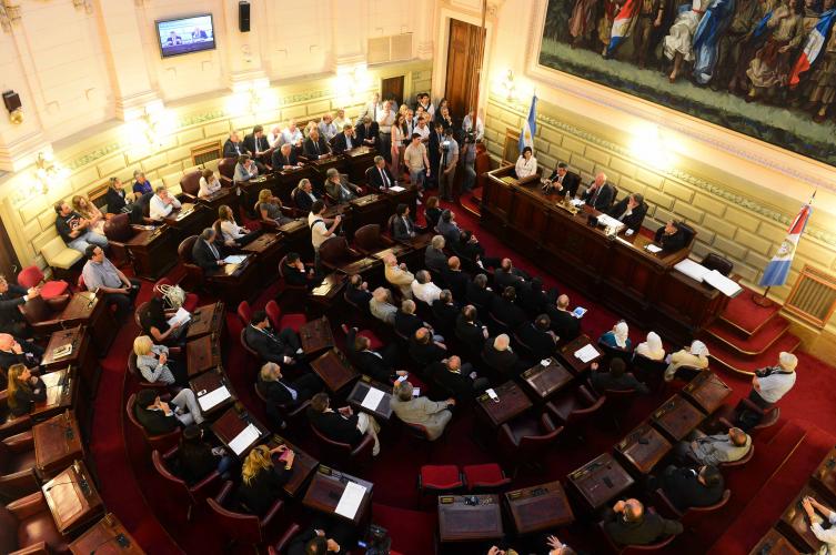 Aprobaron el traspaso de causas y personal del sistema penal