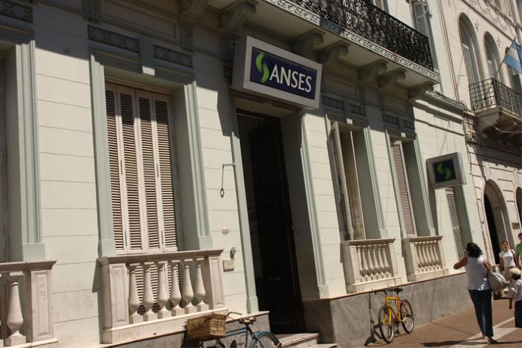 La atención en las oficinas del ANSES es normal