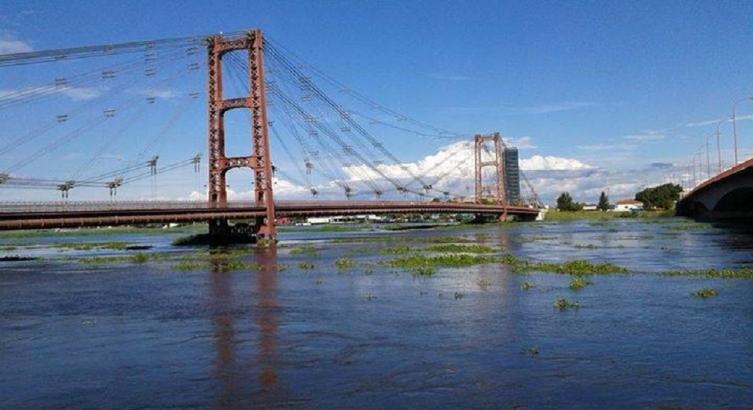 En diez días el Paraná descenderá 10 centímetros