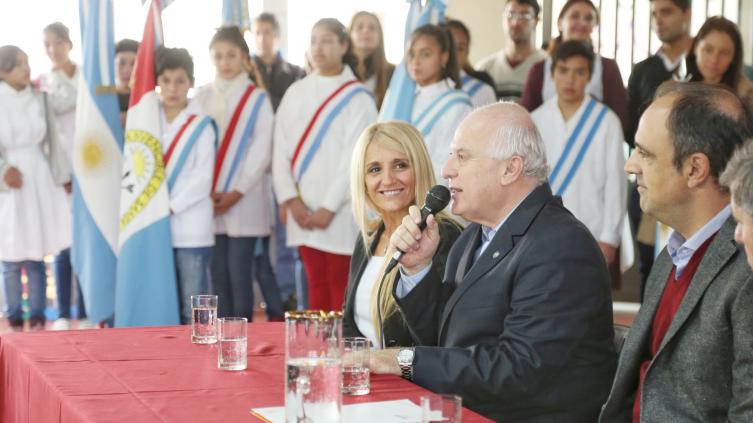 “Tenemos un gran compromiso con la educación pública