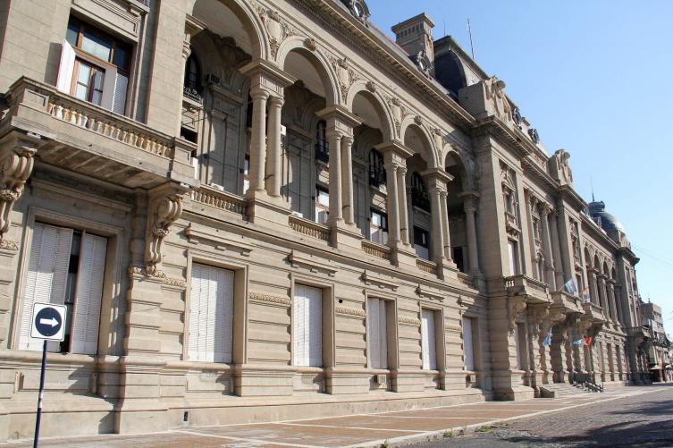 Aumentan las transferencias a municipios y comunas