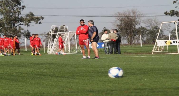 ACEVEDO SEGUIRÁ EN UNIÓN
