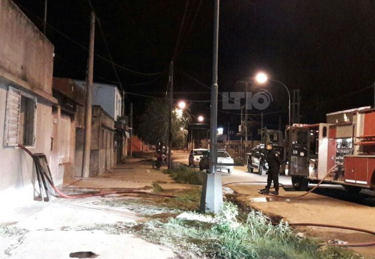 Se incendió una vivienda en barrio Santa Rosa De Lima