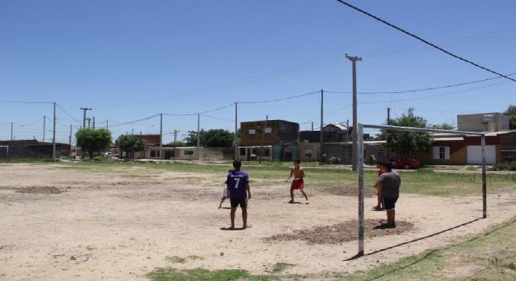 Piden una colaboración para que los pibes sigan jugando a la pelota