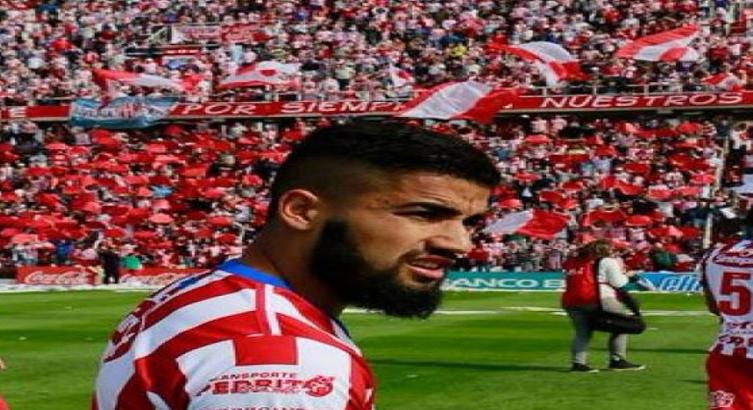 EMANUEL BRITEZ, A LAS PIÑAS CON UN DIRIGENTE