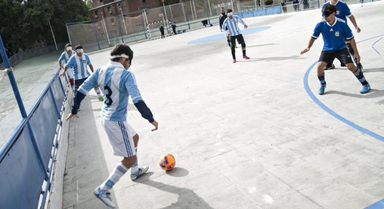 FÚTBOL PARA CIEGOS: LOS MURCIÉLAGOS SE CONCENTRAN EN EL CENARD