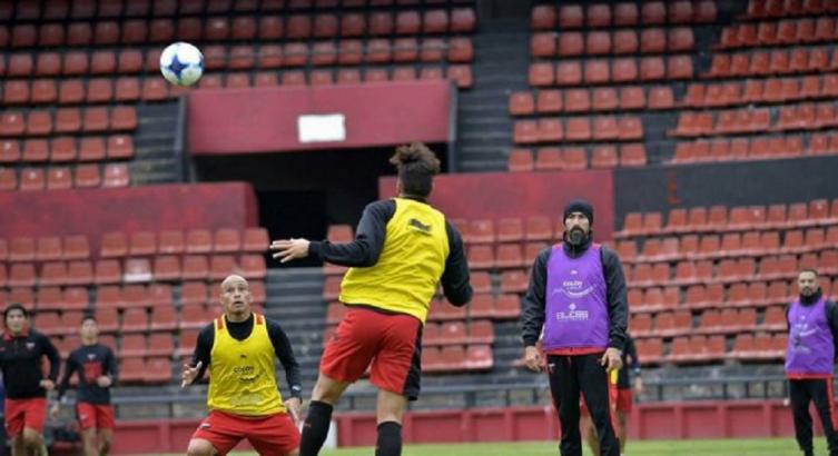 COLÓN VENCIÓ A ARSENAL DE VIALE, EN UN AMISTOSO EN SANTA FE