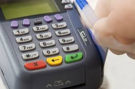 ¿Cuáles son los servicios que estarán obligados a aceptar tarjeta de débito?