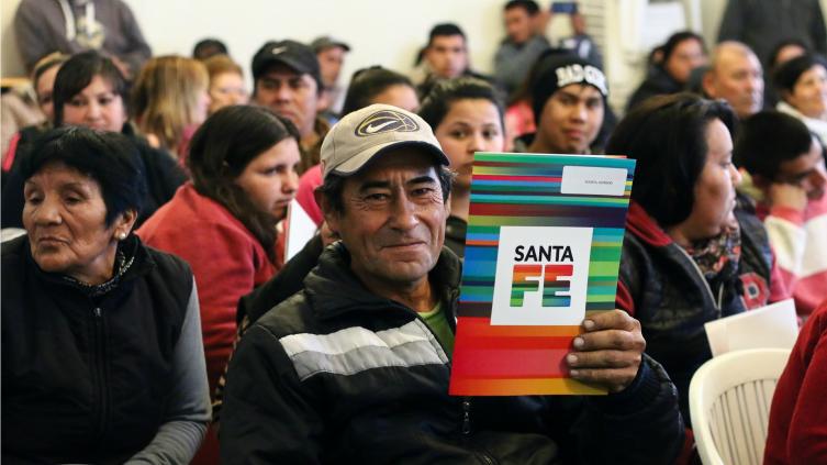 Entregaron escrituras y viviendas en Teodelina