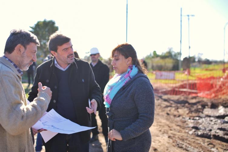 El desagüe en barrio La Esmeralda avanza a buen ritmo