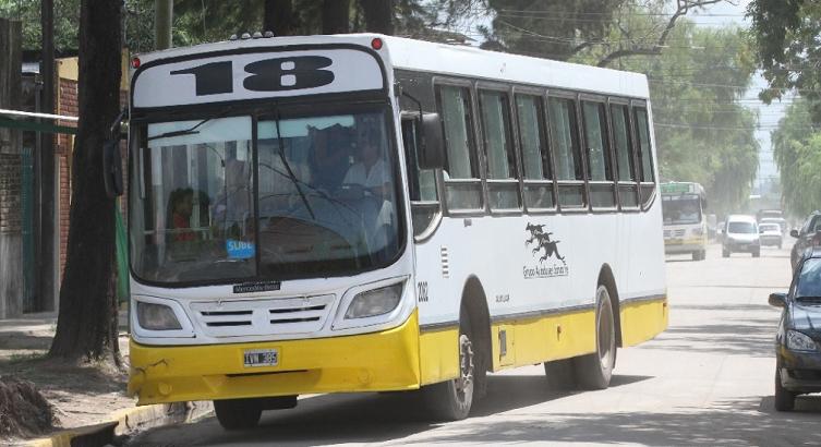 Un colectivero recibió un fierrazo en la cabeza 