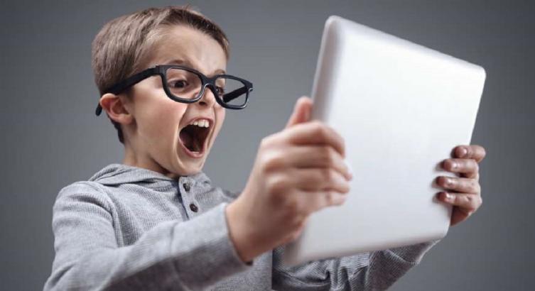 8 de cada 10 niños argentinos vivió una experiencia perturbadora en Internet: cómo prevenir