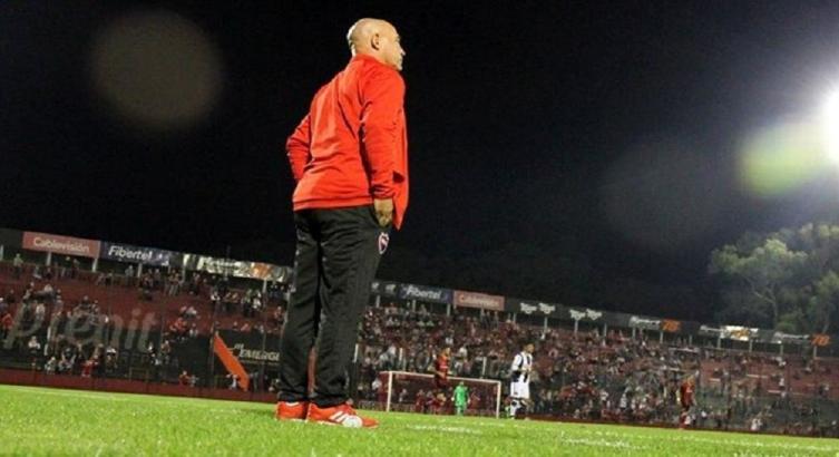A DÍAS DEL DEBUT, NEWELLS JUEGA 