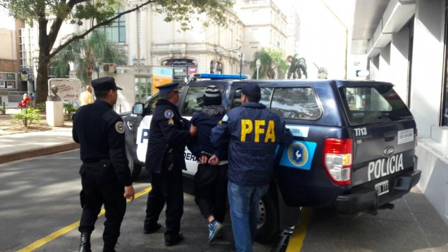 Un hombre agredió a peatones en calle San Martín