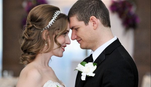 ¿Frustrado con tu cónyuge? Científicos sugieren que te pases a la oración