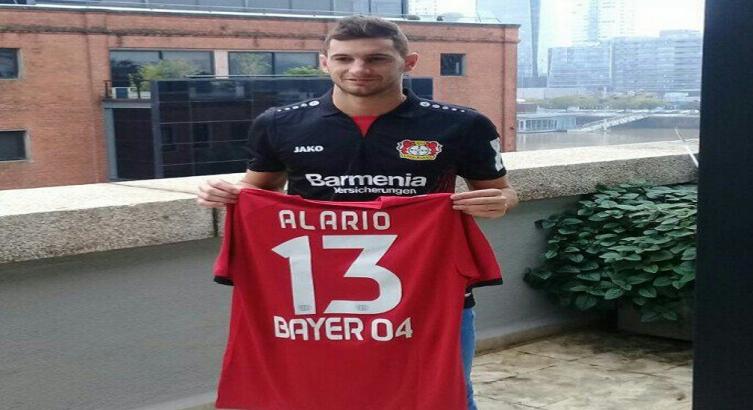 Lucas Alario firmó su contrato por cinco años con el Bayer Leverkusen