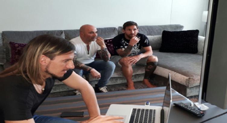REUNIÓN DE SAMPAOLI, MESSI Y MASCHERANO