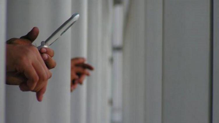 Regularon el uso de teléfonos celulares 