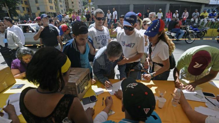Venezuela: amplia victoria al chavismo y la oposición denunció fraude