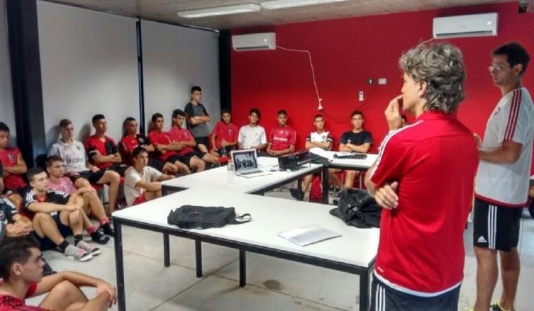 CÓMO QUEDA EL MAPA FUTBOLÍSTICO DE NEWELLS TRAS LA SALIDA DE VOJVODA
