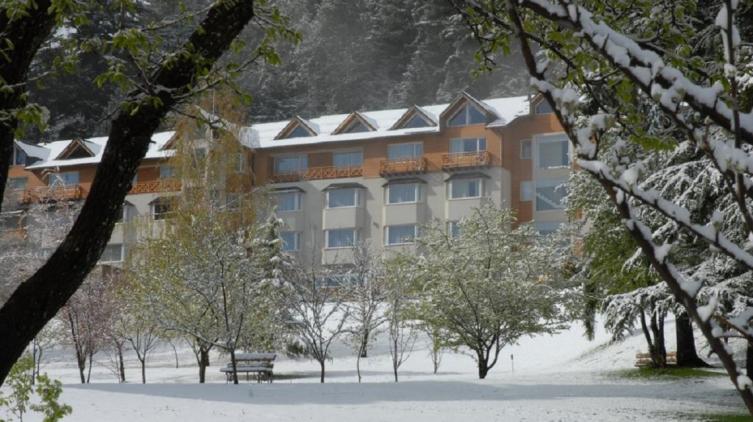 Bariloche: denuncian que un coordinador intentó abusar de su hija 