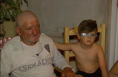 Tiene 4 años y