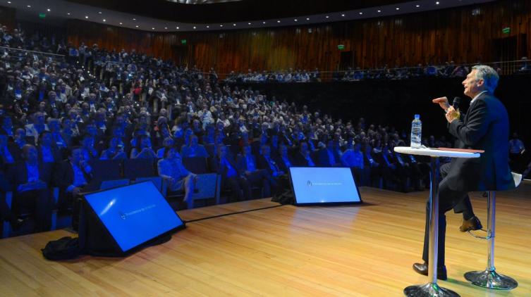 Expectativa por el plan que anunciará Macri 