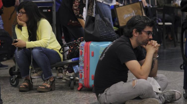 Paro total en Aerolíneas Argentinas y Austral: más de 40 mil pasajeros afectados