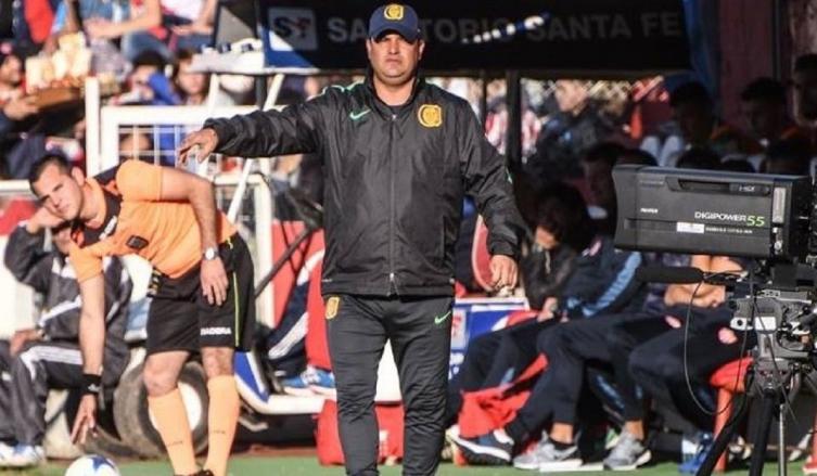 EN MEDIO DE LA CRISIS, LEO FERNÁNDEZ SE HACE CARGO DEL EQUIPO