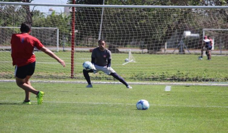 MADELÓN REPETIRÍA EL EQUIPO PARA ENFRENTAR A CHACARITA
