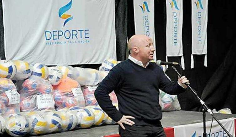 MAC ALLISTER SUSPENDIÓ A ORLANDO MOCCAGATTA