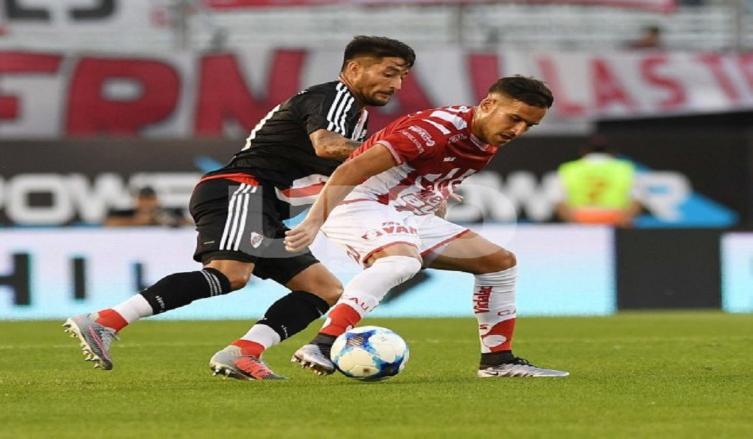 UNIÓN PERDIÓ 2 A 0 POR LA EFICACIA PARA CONVERTIR QUE SÍ TUVO RIVER