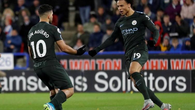 MANCHESTER CITY GANÓ Y SUS ARGENTINOS METIERON UN GOL A FAVOR Y UNO EN CONTRA