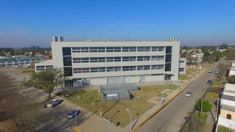 Lifschitz pide pediatras para el Hospital de Ceres