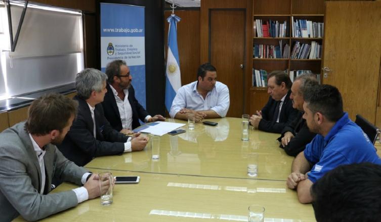 El ministro Genesini se reunió con Triaca  