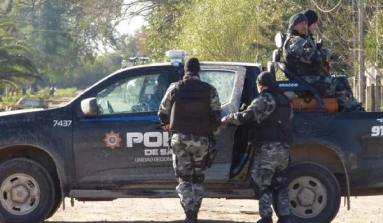 Trasladan a un hombre en Barrio El Pozo