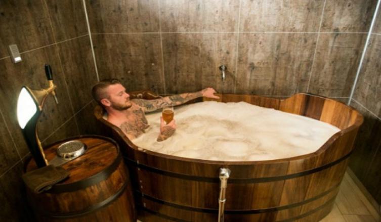 EL CAPITÁN DE ISLANDIA TIENE UN SPA DE CERVEZAS