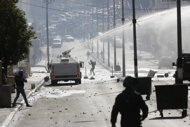 Violentas protestas sacuden a Palestina por el polémico giro de Trump sobre Jerusalén